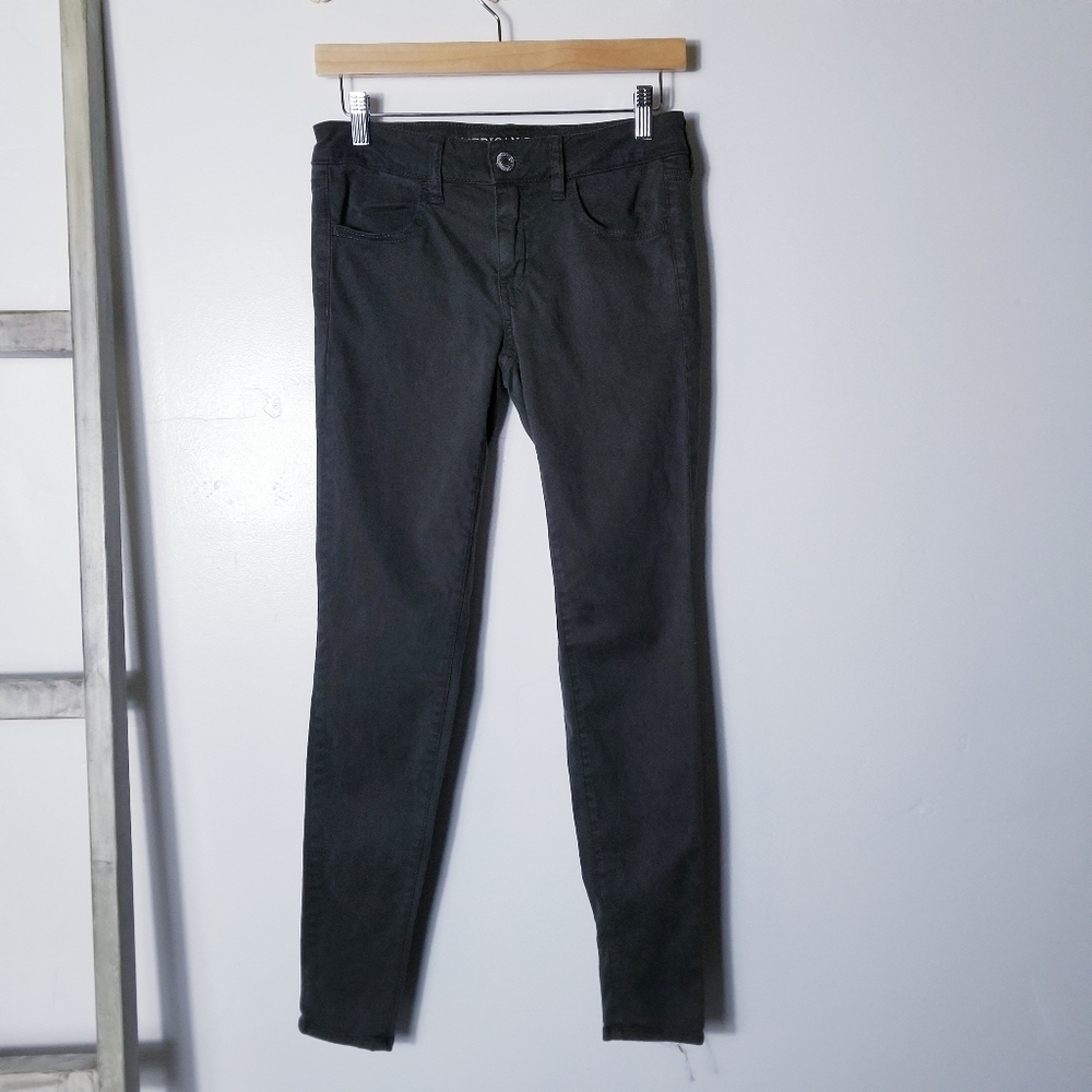 AMERICAN EAGLE OUTFITTERS DARK OLIVE JEGGINGS SIZE 4
